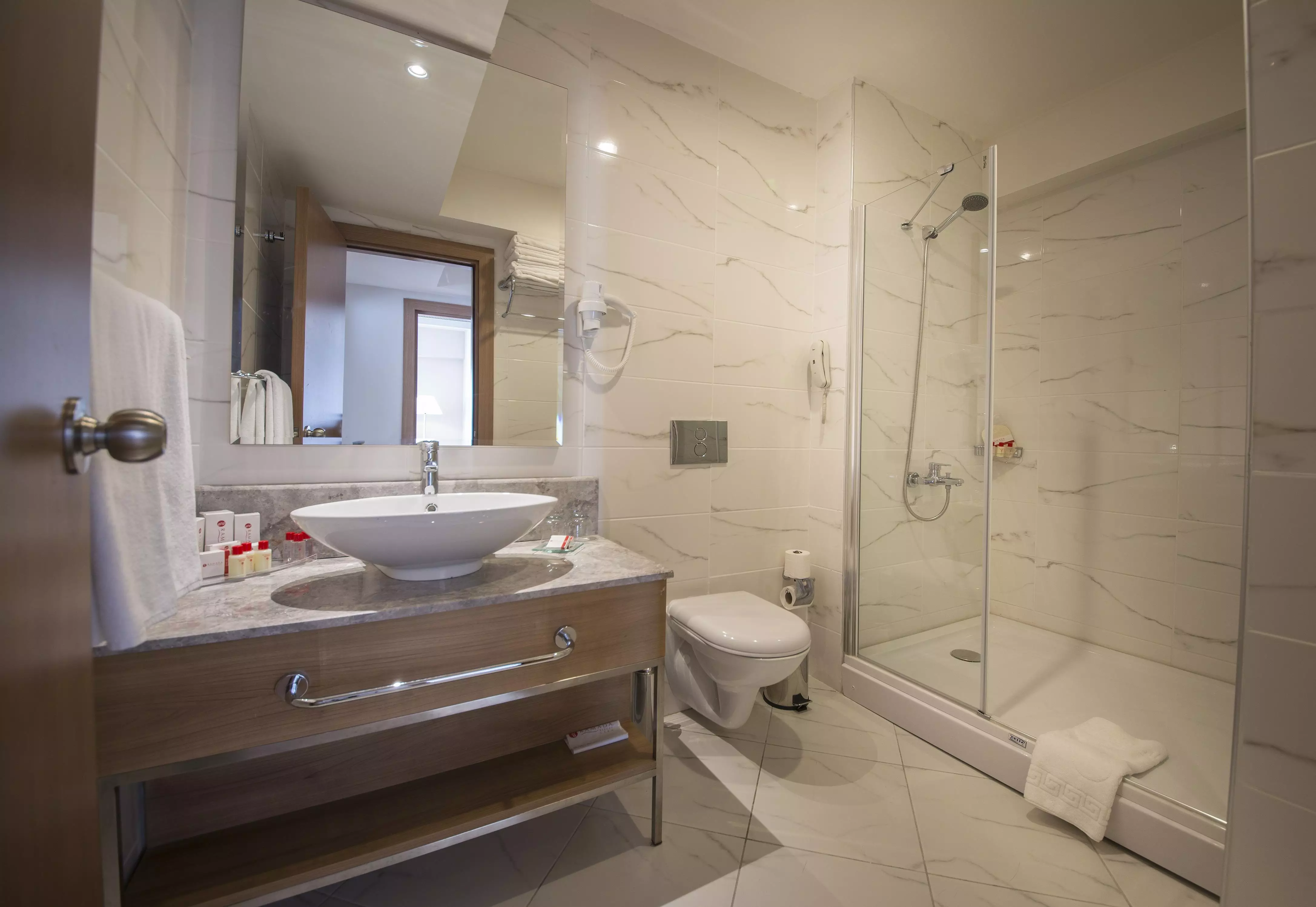 لارا فمیلی کلاب آنتالیا