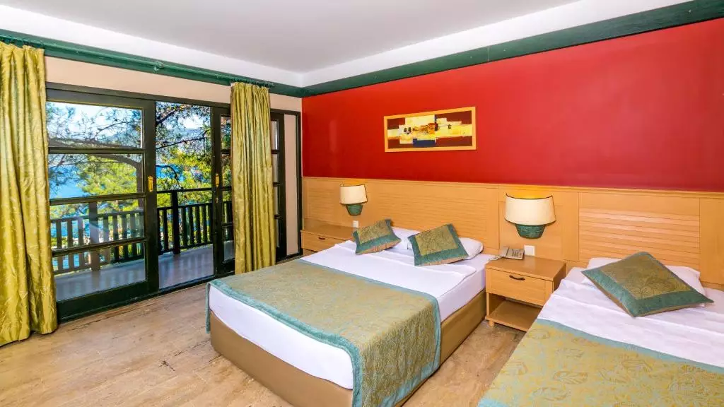 گرند یازیچی مارماریس پالاس