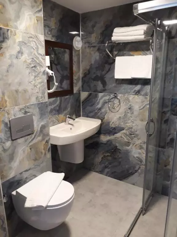 آلکان مارماریس