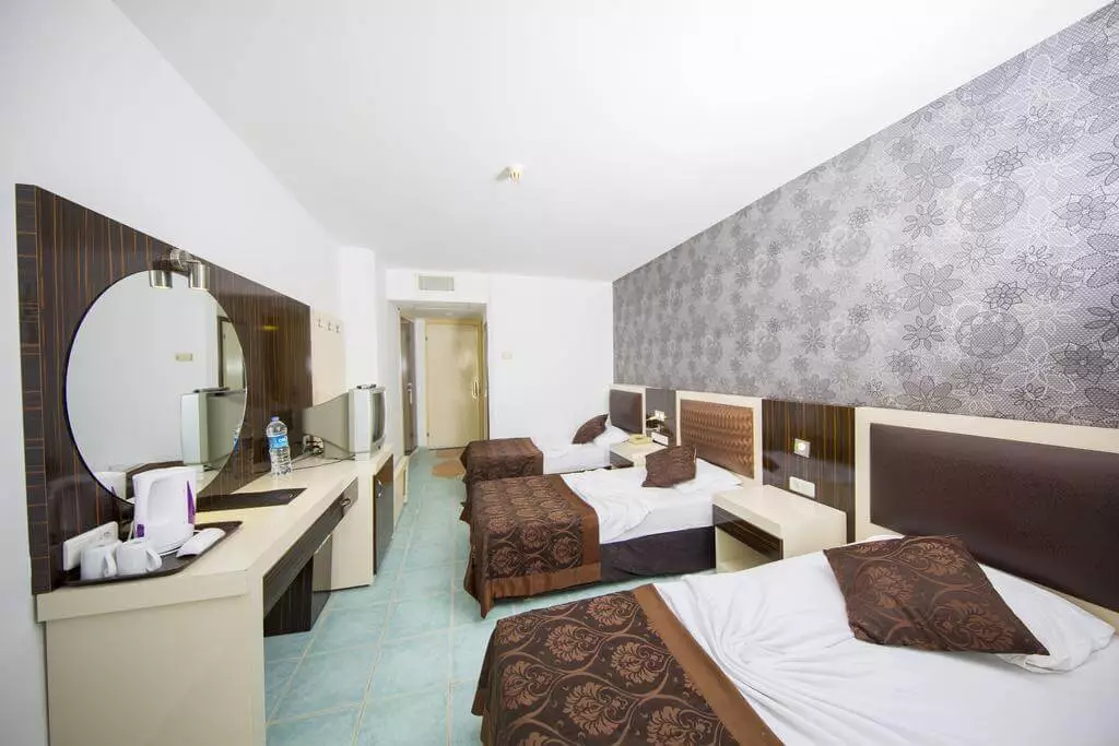 فرست کلس آلانیا