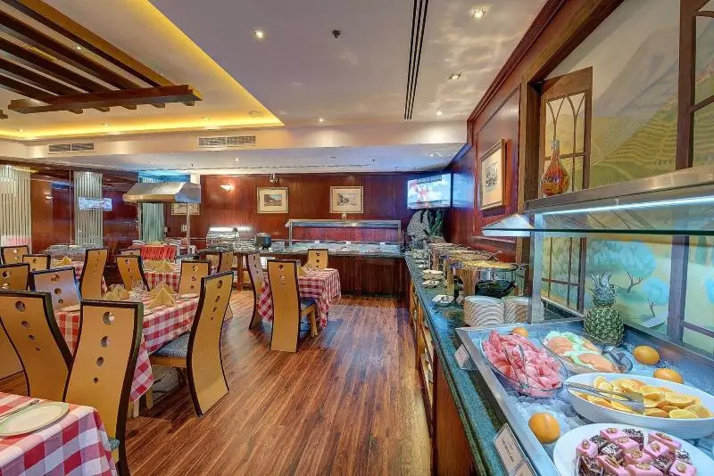 نیهال پالاس دبی