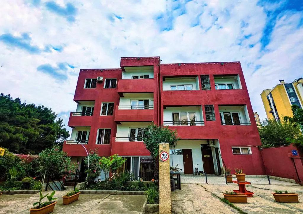 هتل تفلیس سرنیتی (ای تی یو)