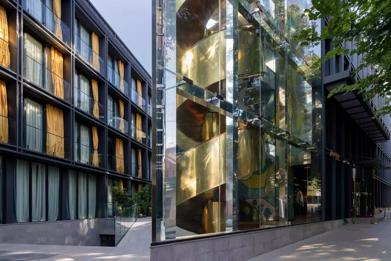 گلاروس الدتاون تفلیس