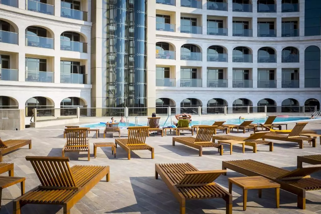 کلوسئوم مارینا باتومی