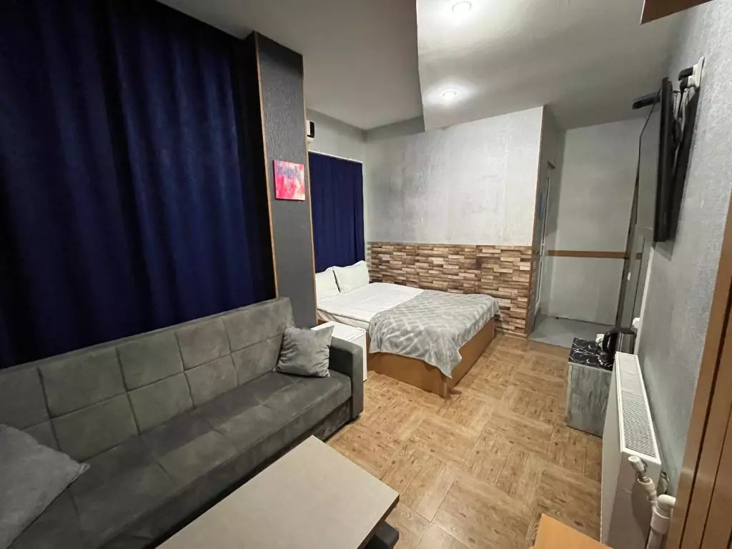 جی اند جی تفلیس