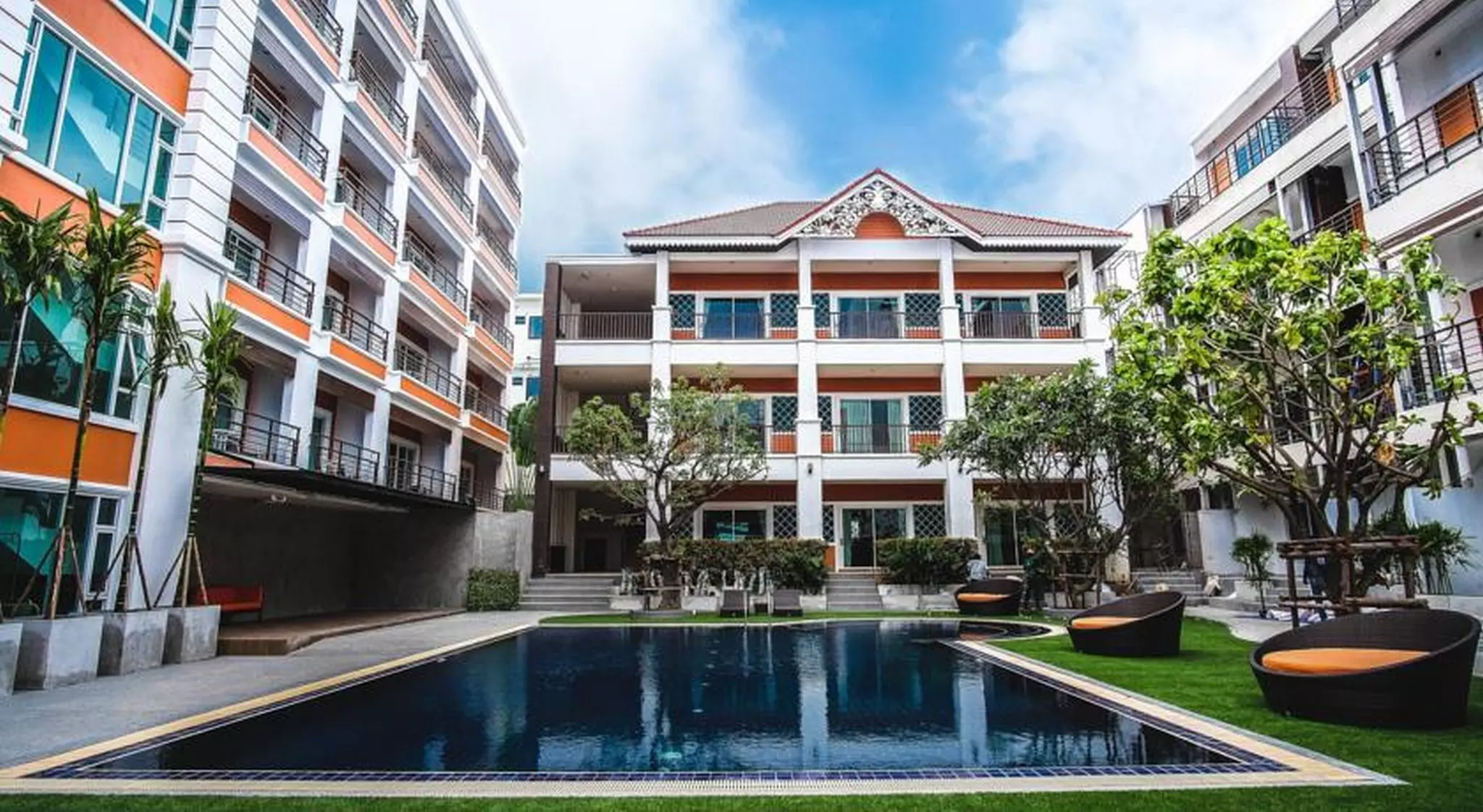 اف اکس پاتایا