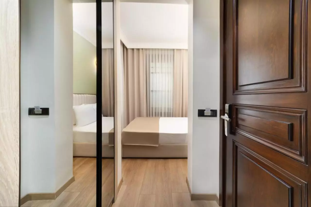 آتیک پالاس استانبول