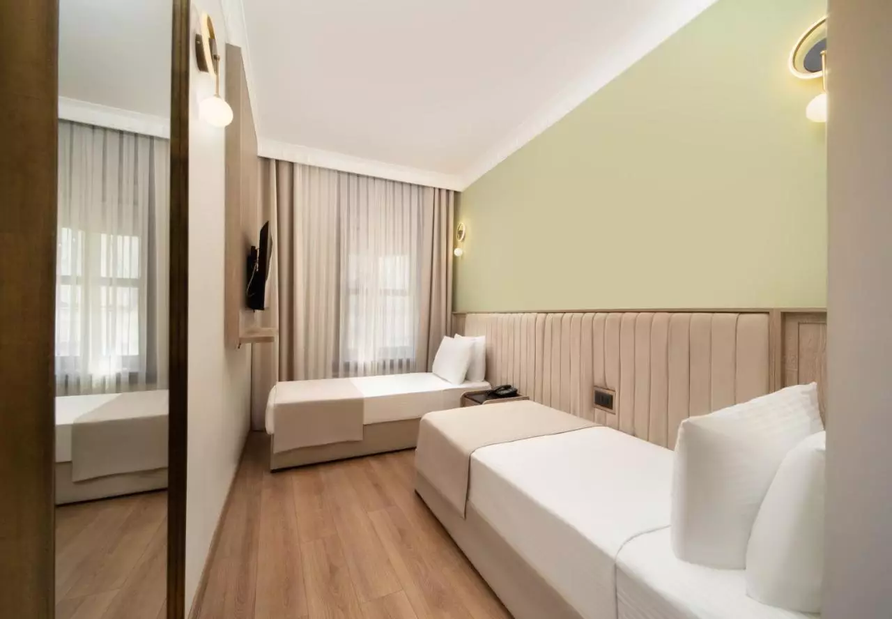 آتیک پالاس استانبول