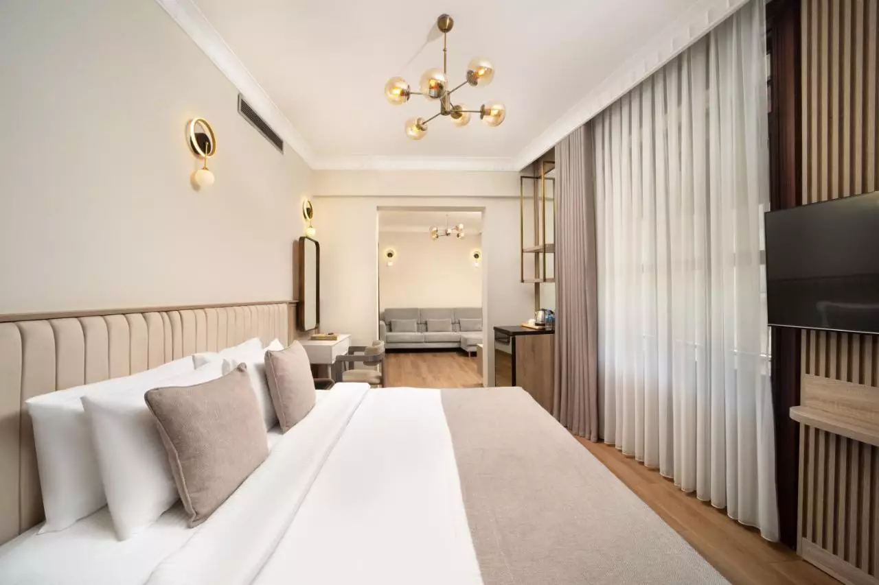 آتیک پالاس استانبول