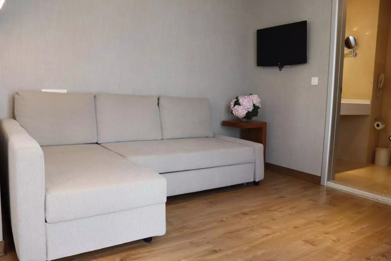 ریوا تکسیم استانبول