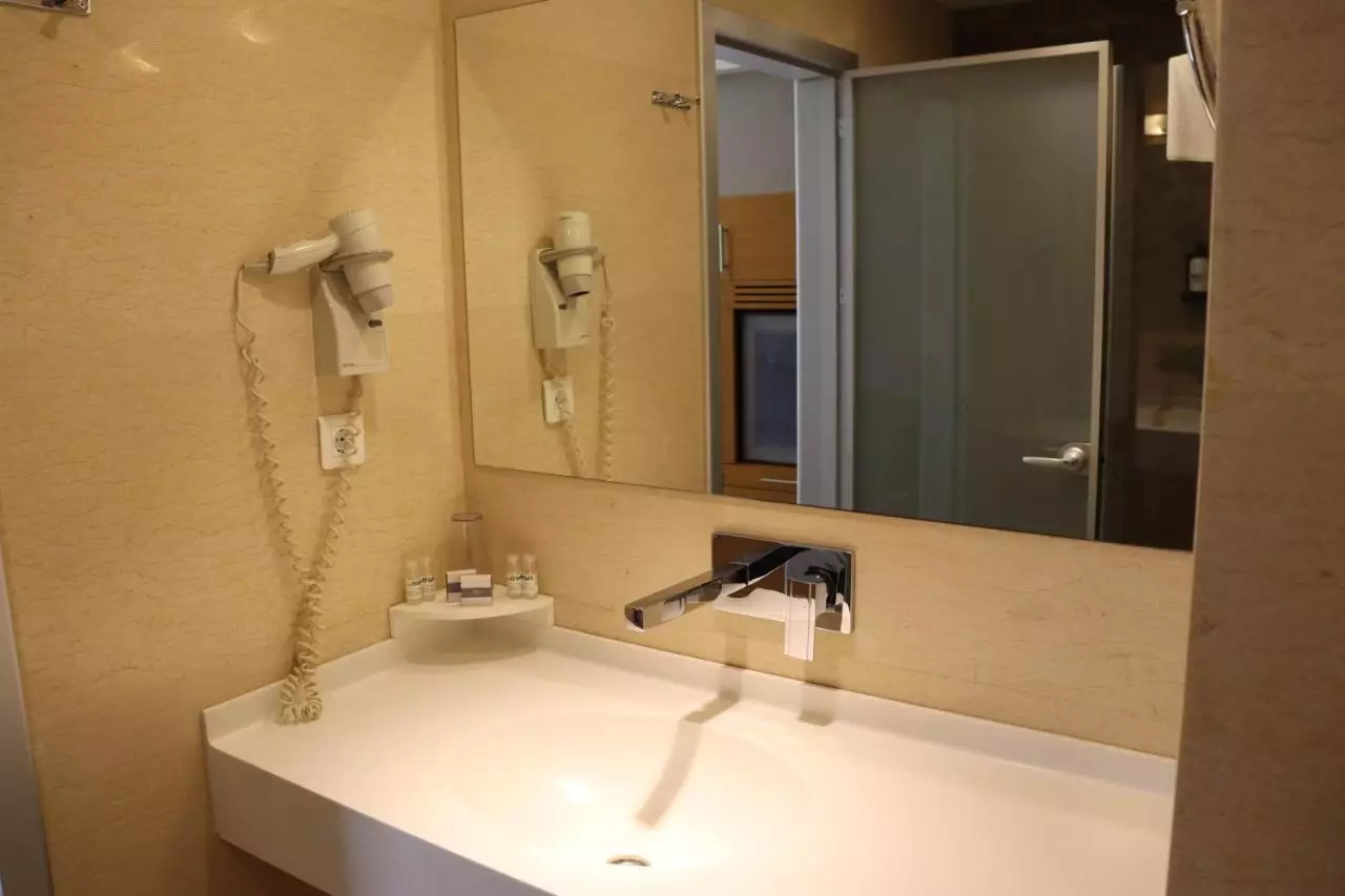 ریوا تکسیم استانبول