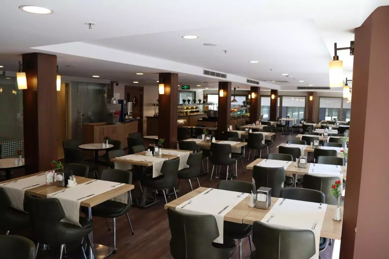 ریوا تکسیم استانبول