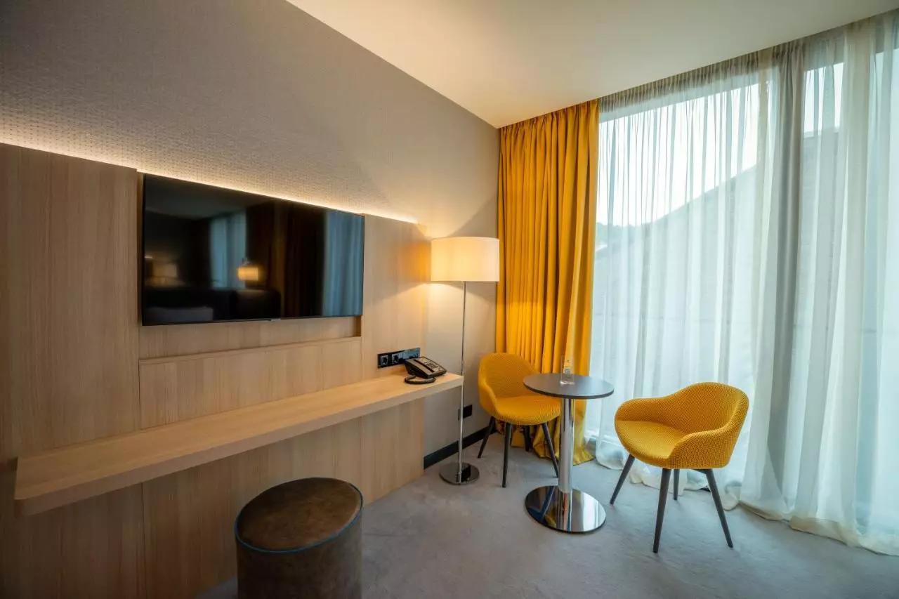 گلاروس الدتاون تفلیس