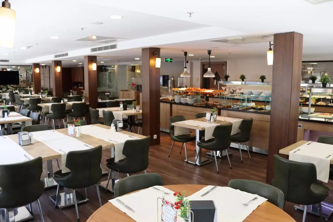 ریوا تکسیم استانبول