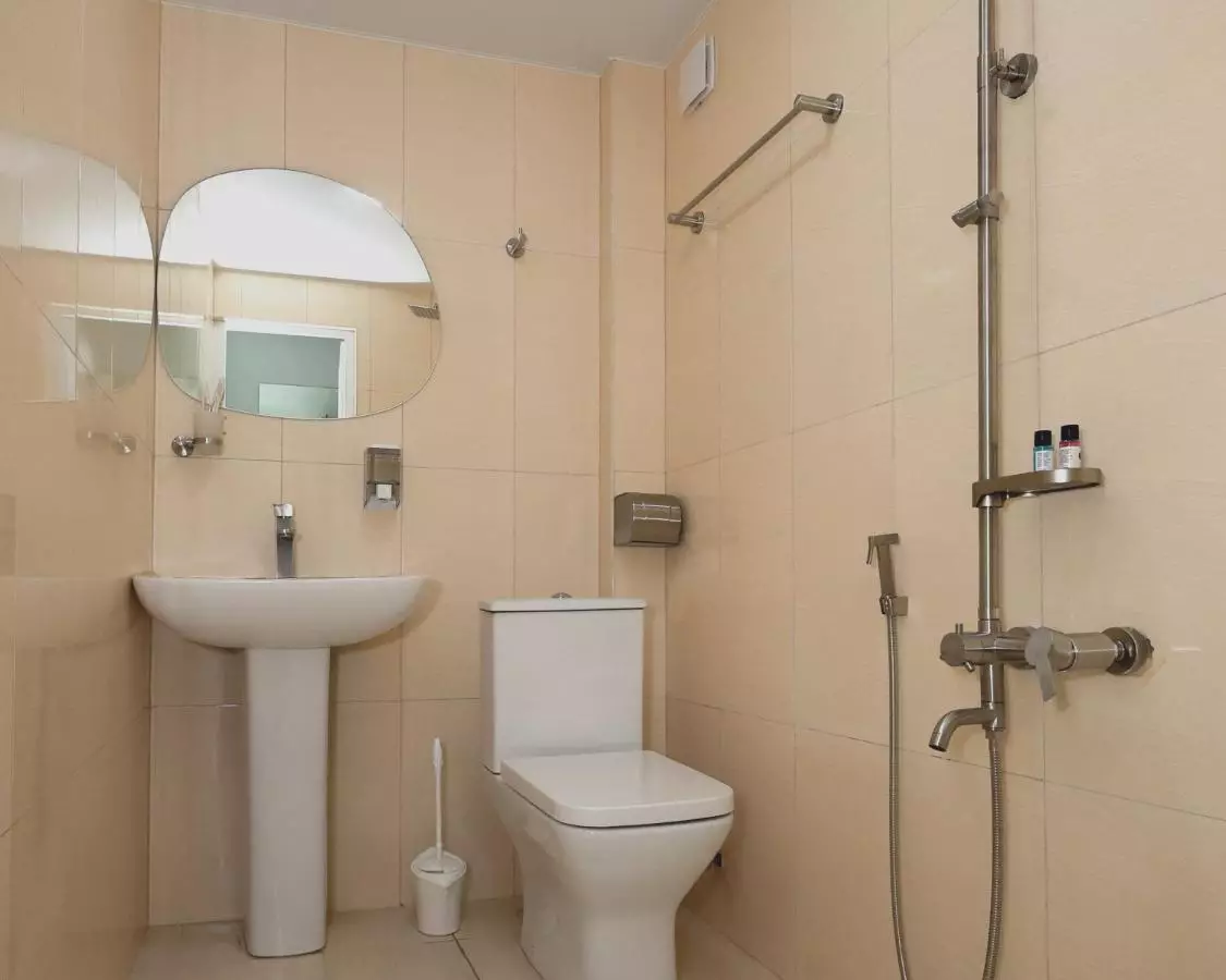 تفلیس سرنیتی (ای تی یو)