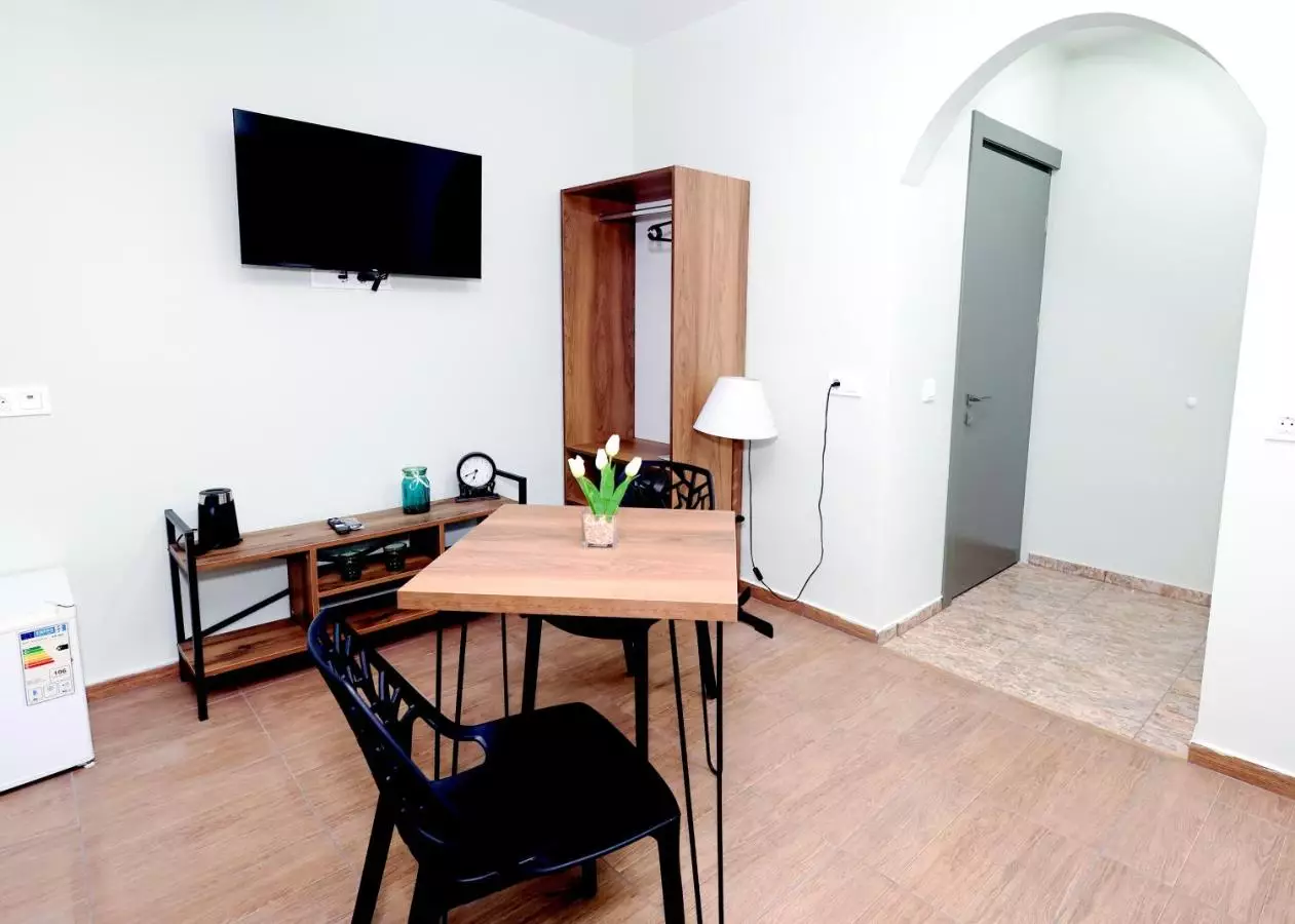 تفلیس سرنیتی (ای تی یو)