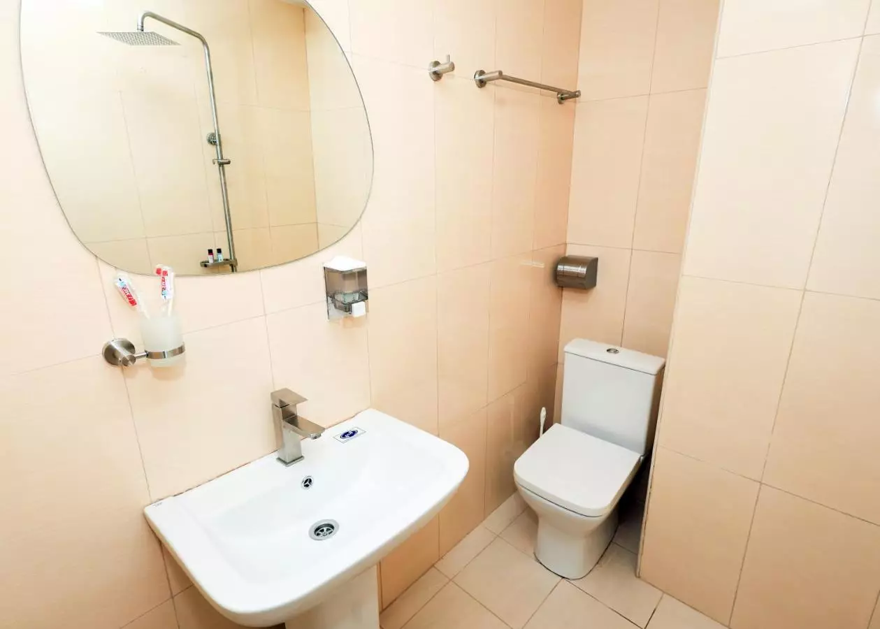 تفلیس سرنیتی (ای تی یو)