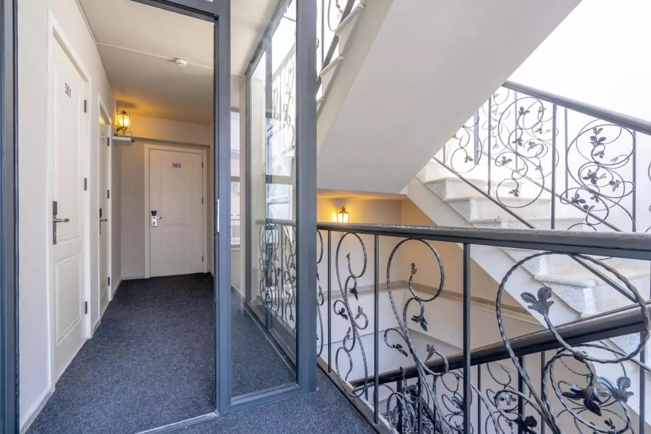 پیازا تفلیس