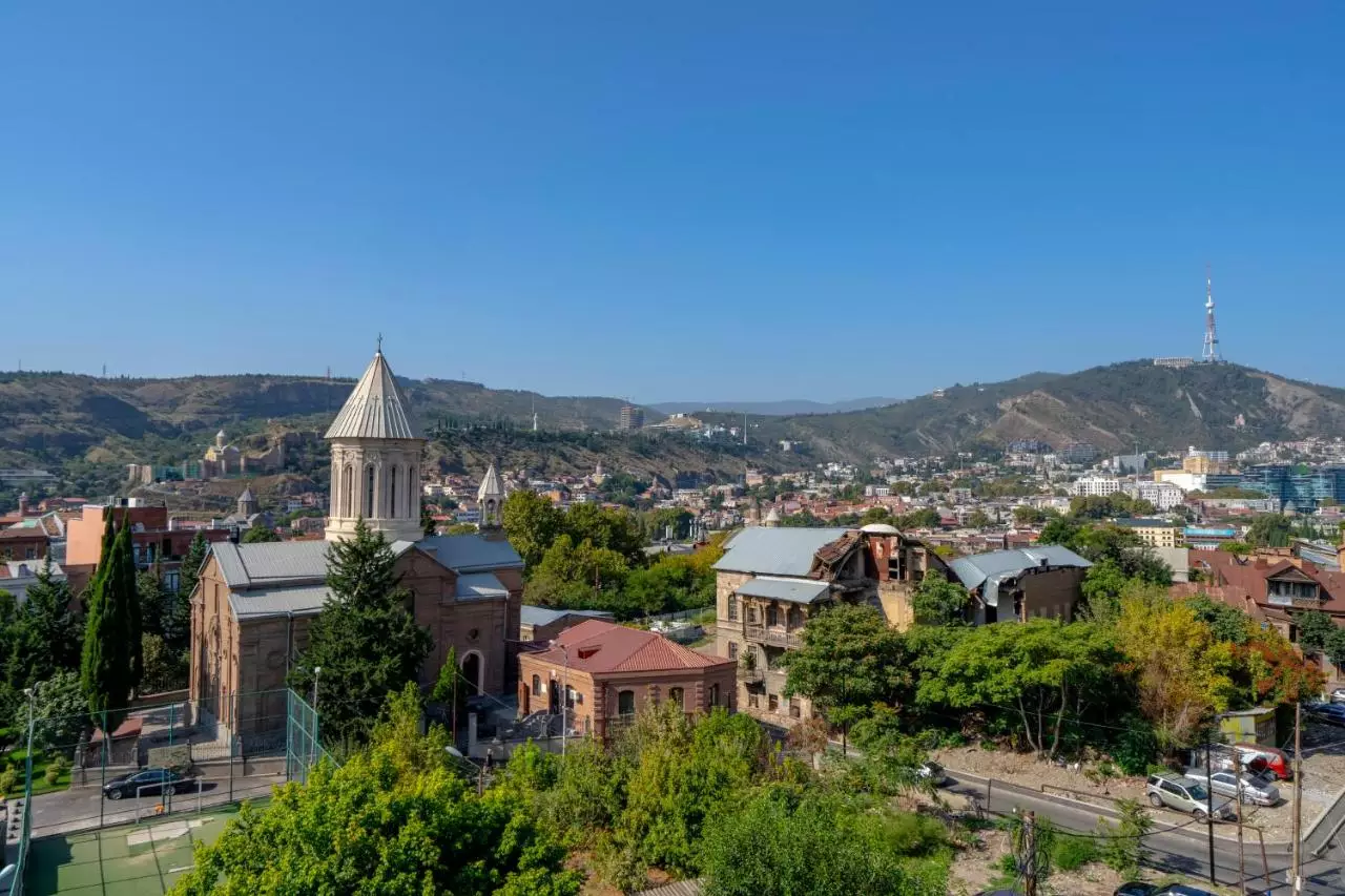 پیازا تفلیس