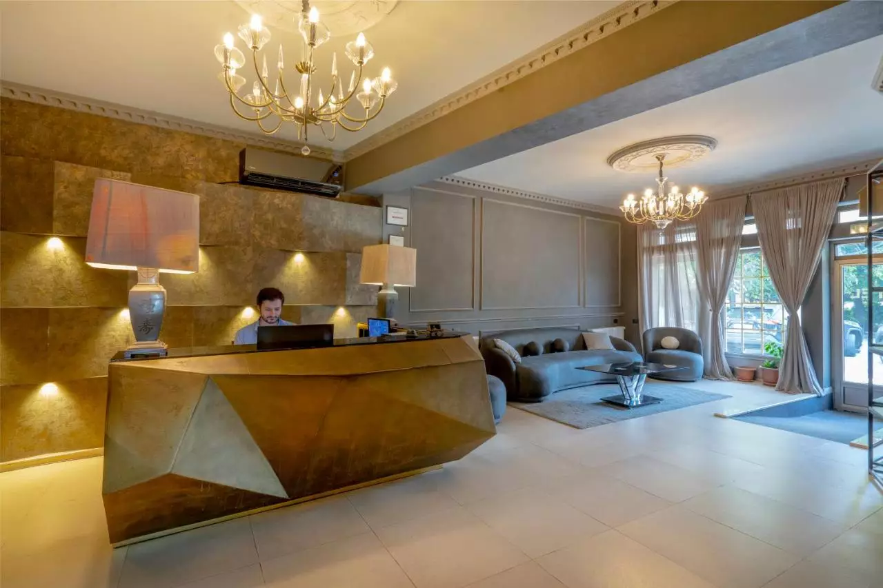 پیازا تفلیس