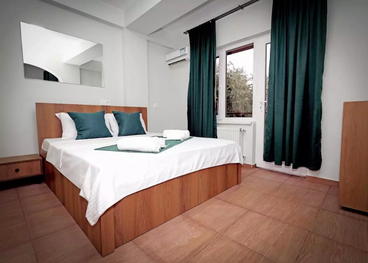 هتل تفلیس سرنیتی (ای تی یو)