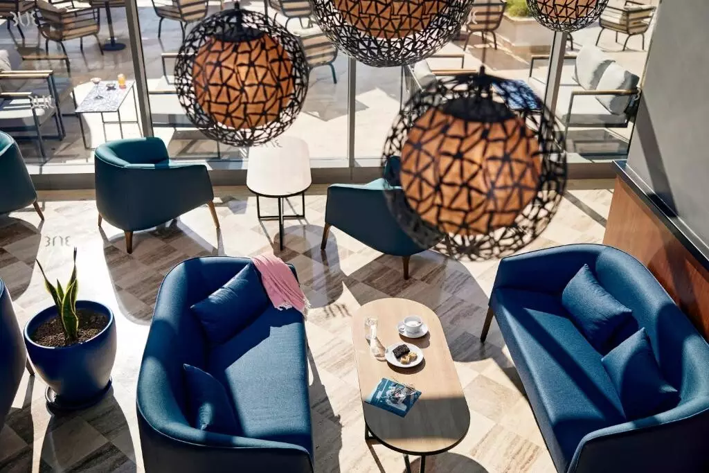 تی یو آی بلو گرند آزور هتل