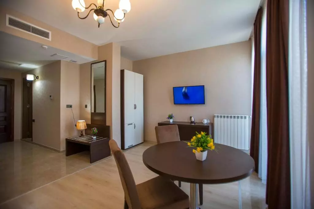 آیره پالاس باتومی