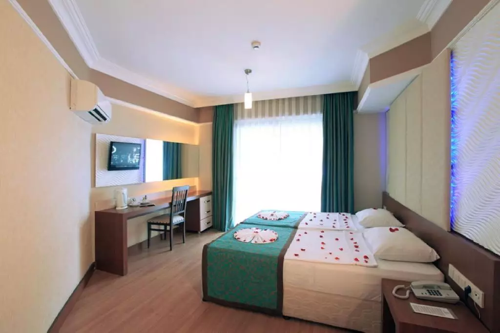 تاچ پریمیر اند اسپا