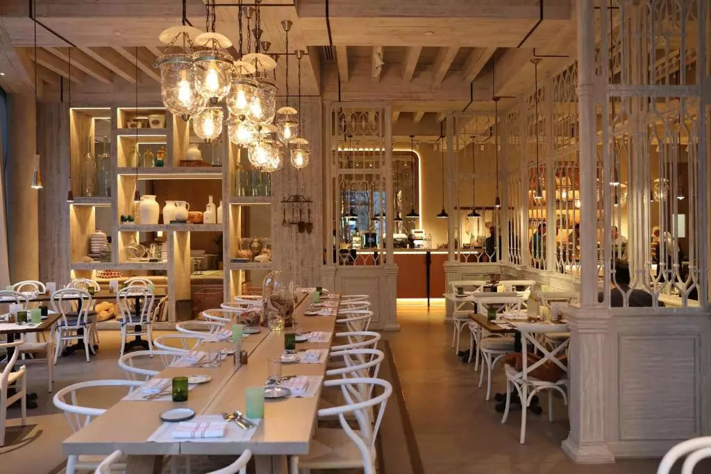 هتل نائومی (دوسیت دی 2 کنز سابق) دبی