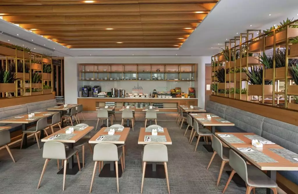 هیلتون گاردن این دبی مال دبی