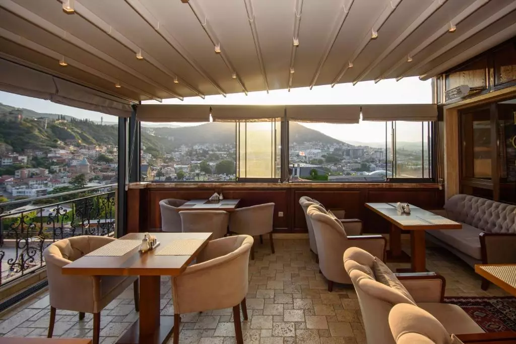 کی ام ام تفلیس