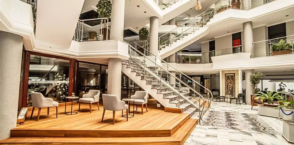 گرین بیچ ریزورت بدروم