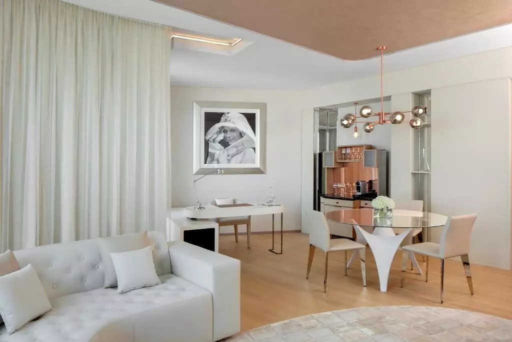 پارامونت دبی