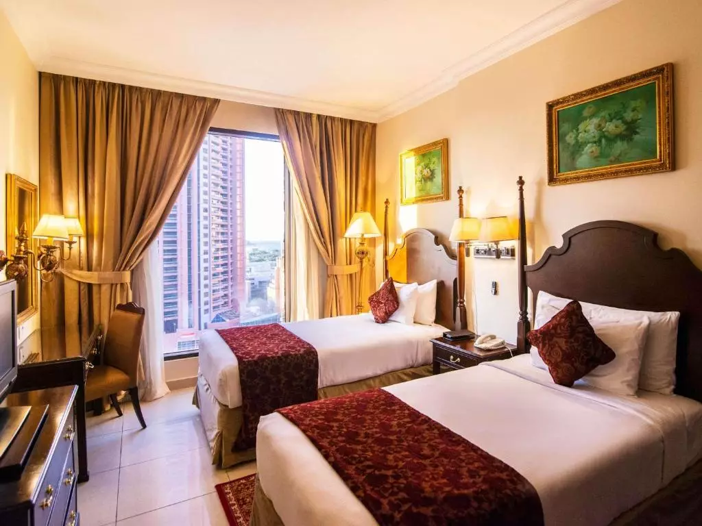 مرکوری البارشا دبی