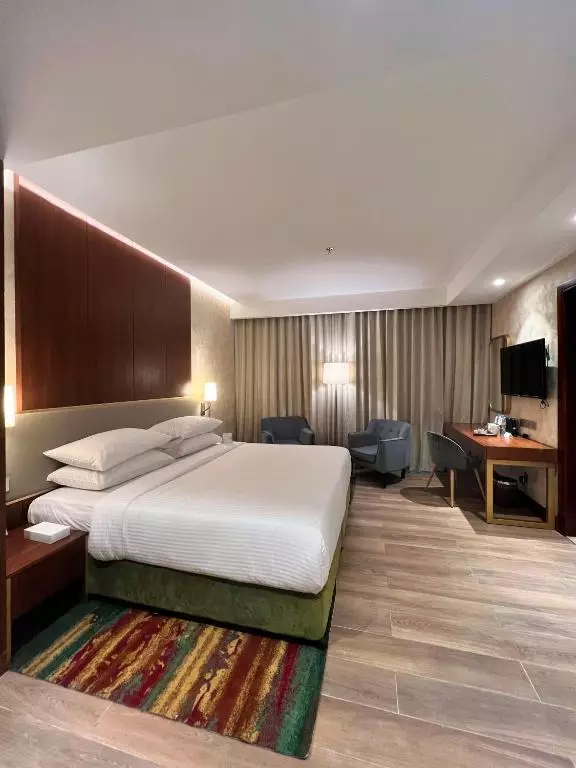 سیتی سیزنز سوئیتز