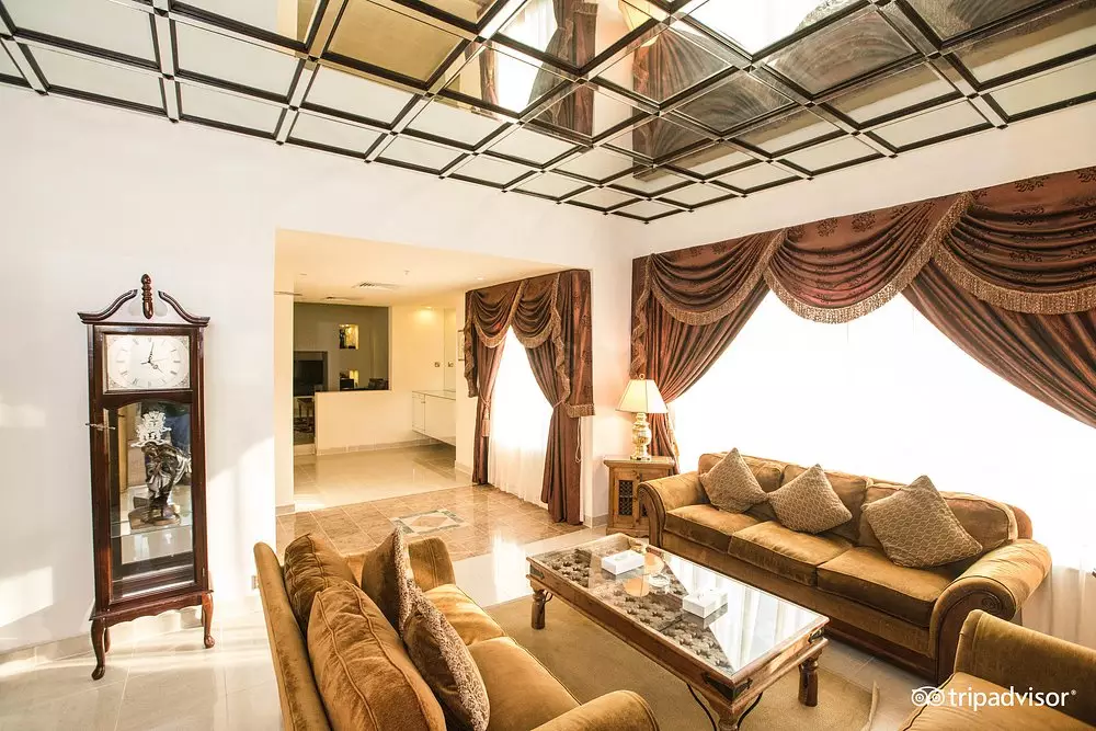 سان اند سندز دبی