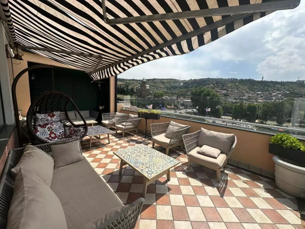 بکا پالاس تفلیس