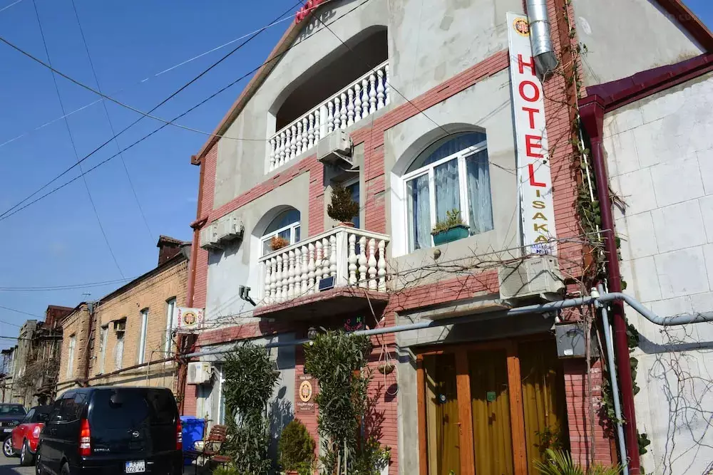 ایساکا تفلیس