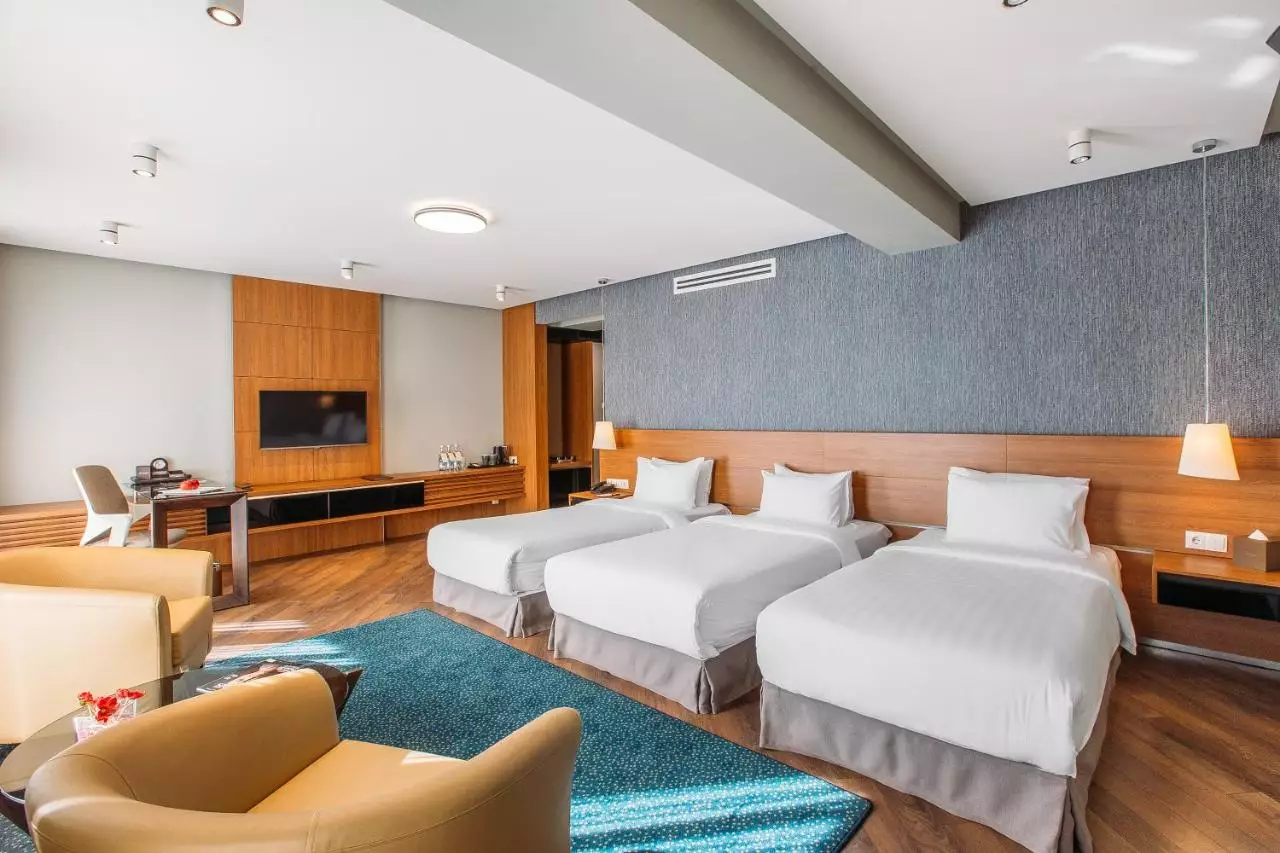 گلدن پالاس تفلیس