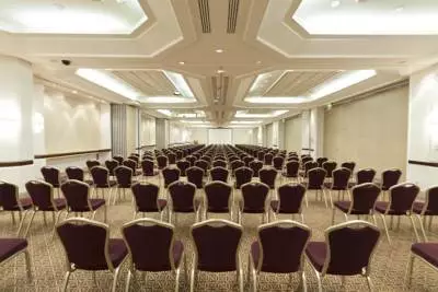 هتل ریکسوس داون تاون آنتالیا