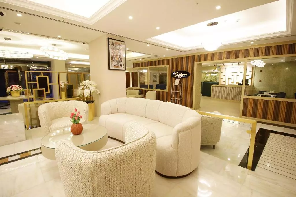 جورج بای سافرون دبی