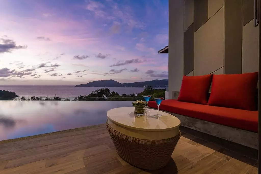 کرست ریزورت