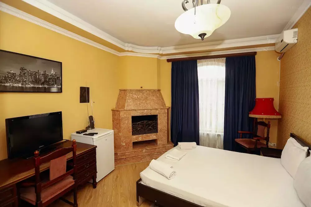 ایساکا تفلیس