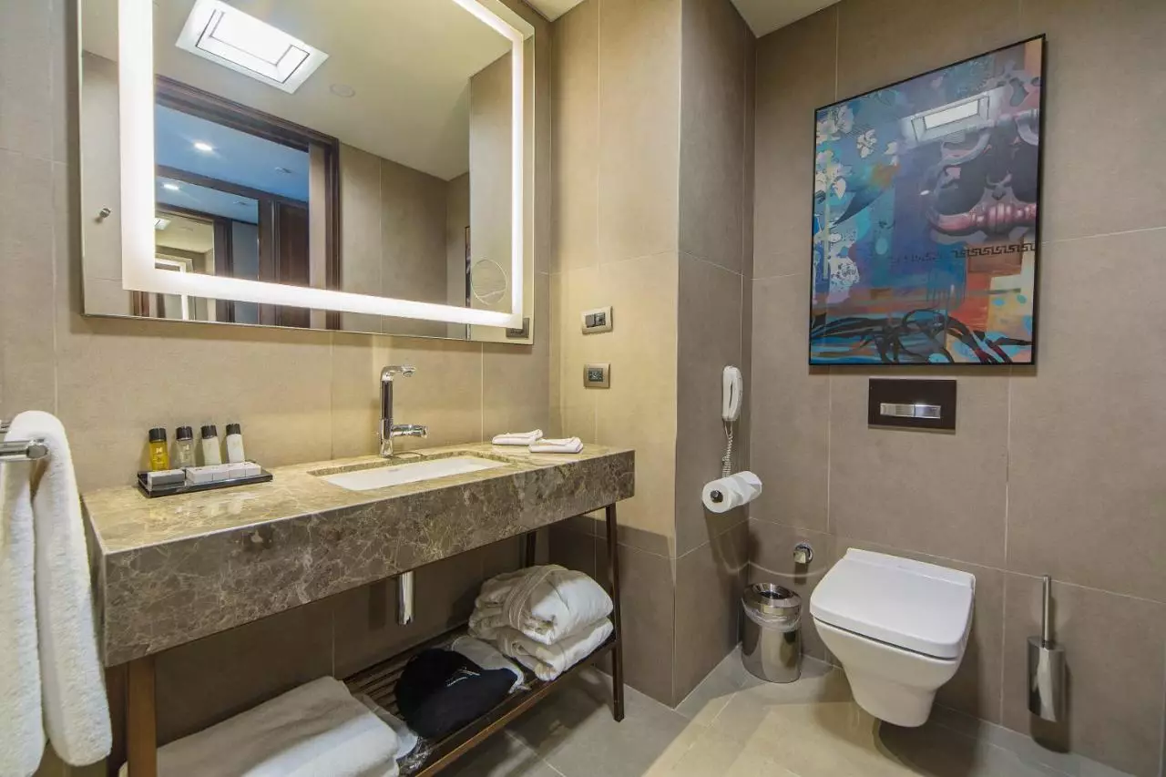 ناز سیتی تکسیم استانبول