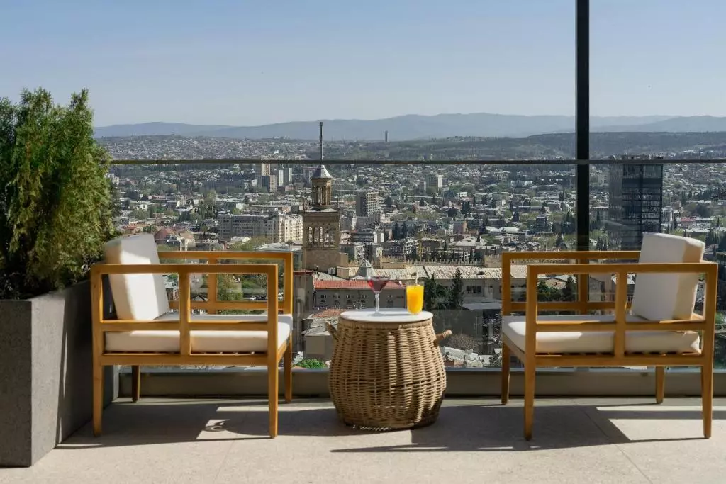 کاستر پلوکس تفلیس