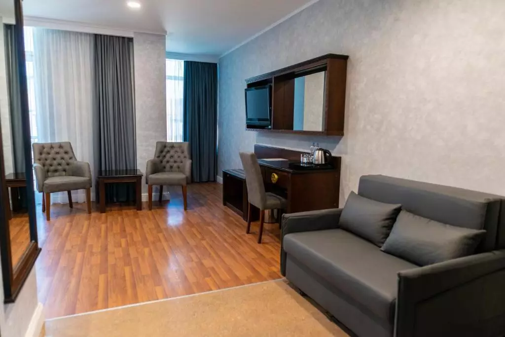 هتل ارا پالاس باتومی