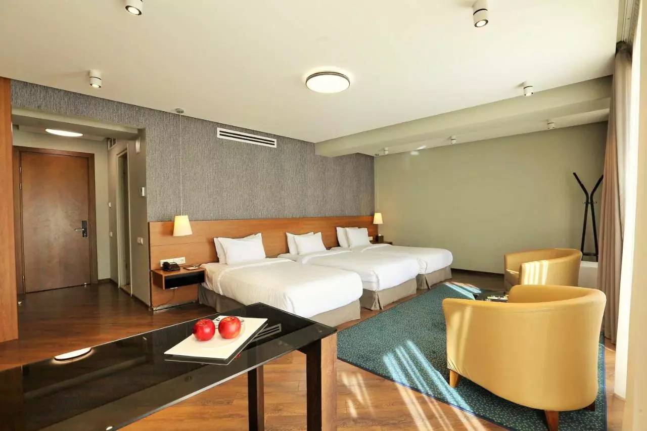 گلدن پالاس تفلیس