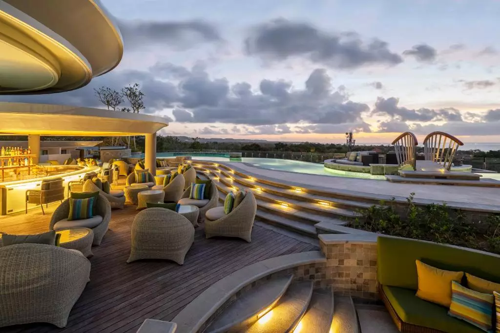 آیانا سگارا بالی