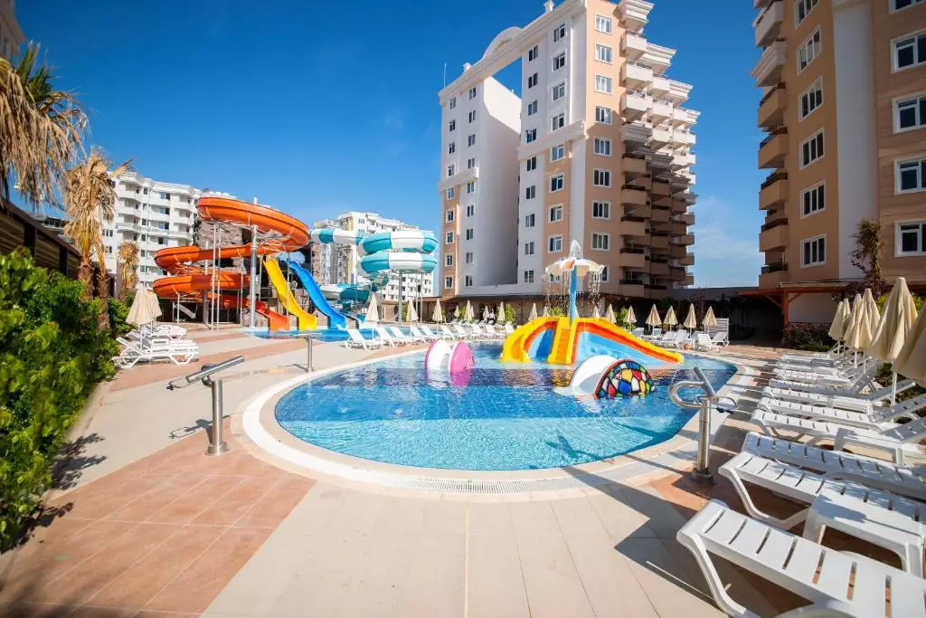 هتل رامادا ریوزرت بای ویندهام آنتالیا