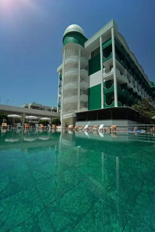 هدف کلئوپاترا آلانیا